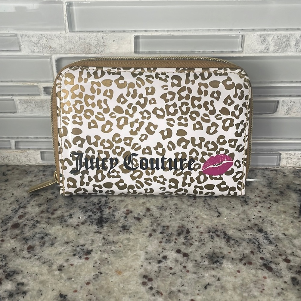 Juicy Couture Travel Make-Up Brushes